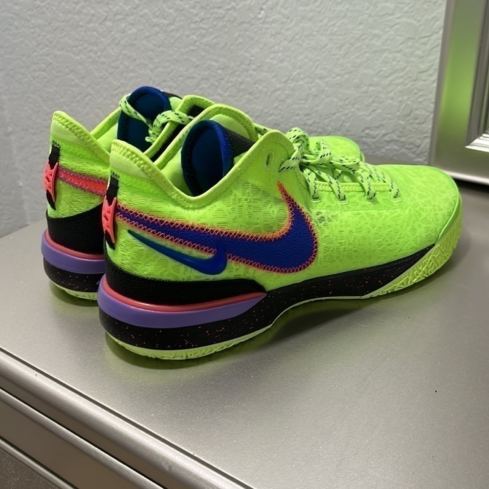 Mens Nike ZOOM LEBRON NXXT GEN 'GLITCH' Size 12 Brand New No Box DR8784-300 - Picture 4 of 5